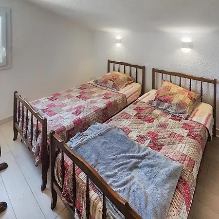 2 Bedroom Awesome In Holiday home Vic-la-Gardiole