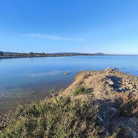 Holiday home 2 Bedroom Awesome In Vic-la-Gardiole