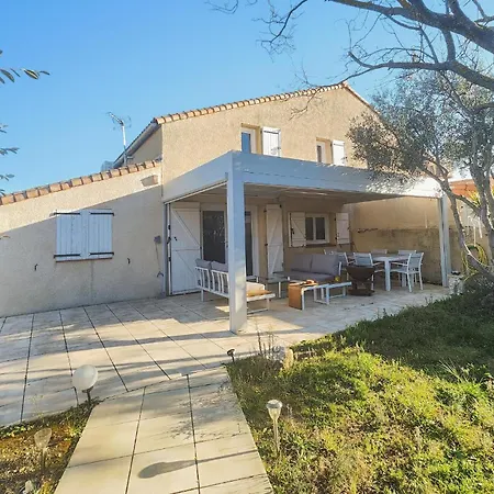 Holiday home 2 Bedroom Awesome In *